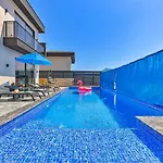 Yesilkoey 3 Bedroom Secluded With Private Pool Hot Tub * Kalkan
