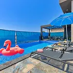 Yesilkoey 3 Bedroom Secluded With Private Pool Hot Tub Vila *