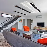 Vila Yesilkoey 3 Bedroom Secluded With Private Pool Hot Tub Kalkan