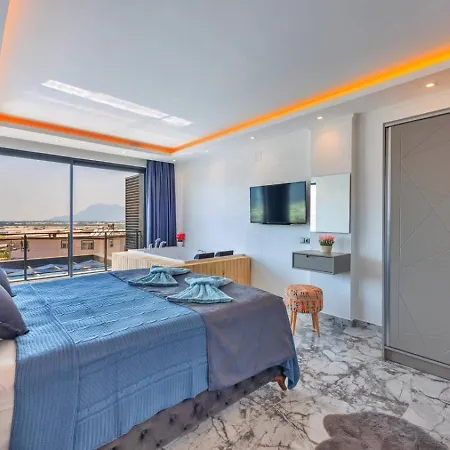 Yesilkoey 3 Bedroom Secluded With Private Pool Hot Tub * カルカン