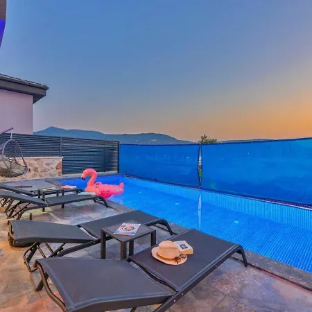 ヴィラ Yesilkoey 3 Bedroom Secluded With Private Pool Hot Tub *
