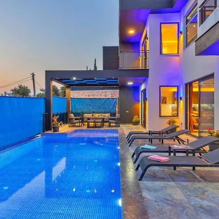 Βίλα Yesilkoey 3 Bedroom Secluded With Private Pool Hot Tub