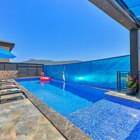 Yesilkoey 3 Bedroom Secluded With Private Pool Hot Tub *