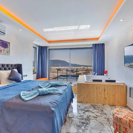 Yesilkoey 3 Bedroom Secluded With Private Pool Hot Tub Βίλα