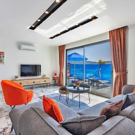 Yesilkoey 3 Bedroom Secluded With Private Pool Hot Tub *