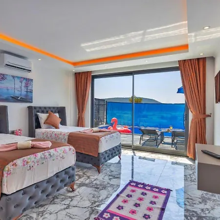 Yesilkoey 3 Bedroom Secluded With Private Pool Hot Tub *