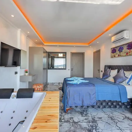 Βίλα Yesilkoey 3 Bedroom Secluded With Private Pool Hot Tub *