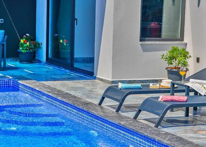 فيلة Yesilkoey 3 Bedroom Secluded With Private Pool Hot Tub *