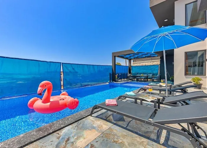 Yesilkoey 3 Bedroom Secluded With Private Pool Hot Tub 别墅 *