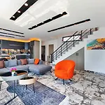 Yesilkoey 3 Bedroom Secluded With Private Pool Hot Tub 빌라 칼칸