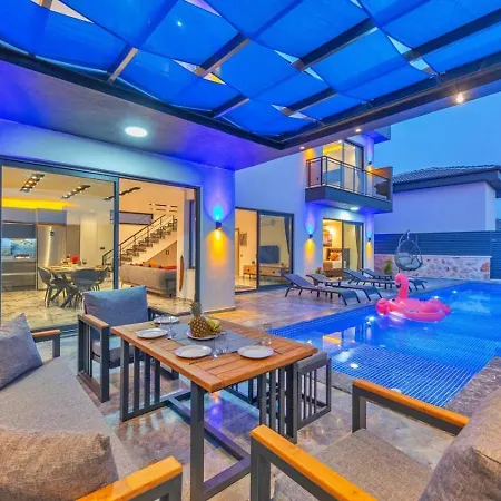 Yesilkoey 3 Bedroom Secluded With Private Pool Hot Tub Villa